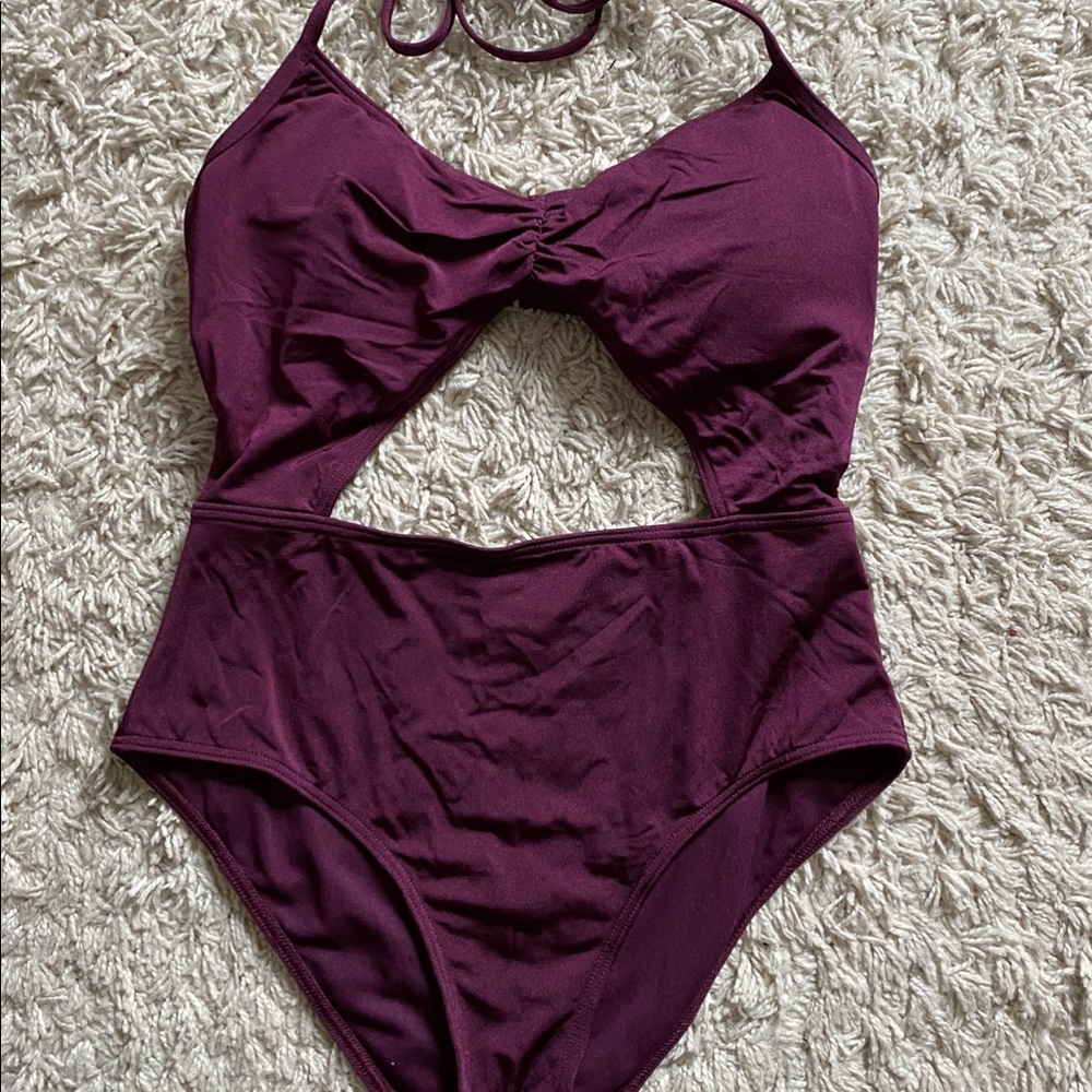 Hollister One piece never worn!!
